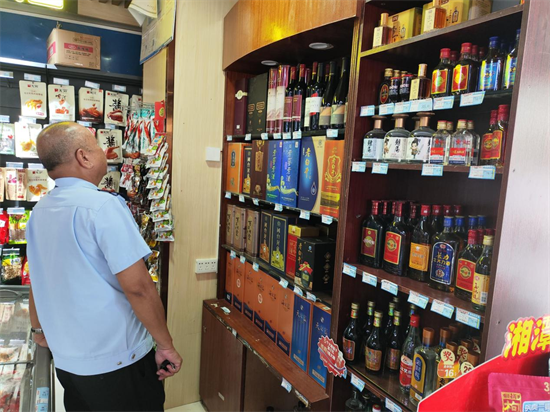 北坡市場監督管理所開展“特供酒”清源打鏈專項行動，凈化酒類經營環境